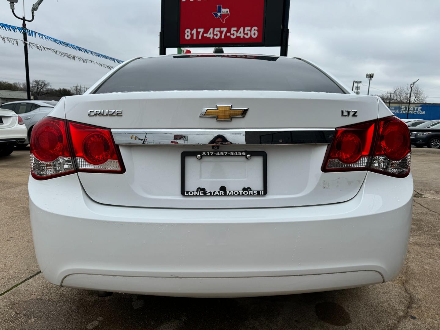 2015 WHITE CHEVROLET CRUZE LTZ (1G1PG5SB5F7) , located at 5900 E. Lancaster Ave., Fort Worth, TX, 76112, (817) 457-5456, 0.000000, 0.000000 - Photo#4